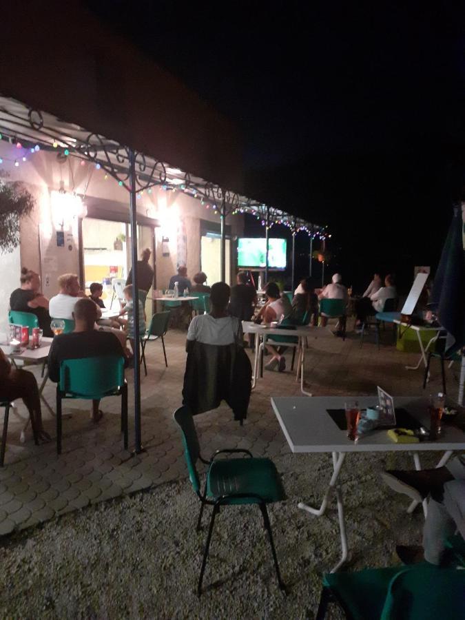 Camping Les Lavandes, Castellane Exterior photo